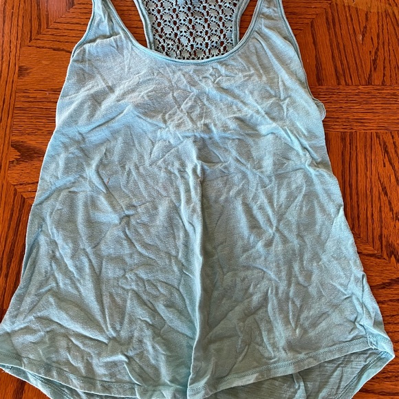 Tank Top Lot! - Picture 7 of 10